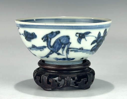 ANTIQUE CHINESE 17TH CENTURY (TRANSITIONAL PERIOD) BLUE AND WHITE SMALL BOWL