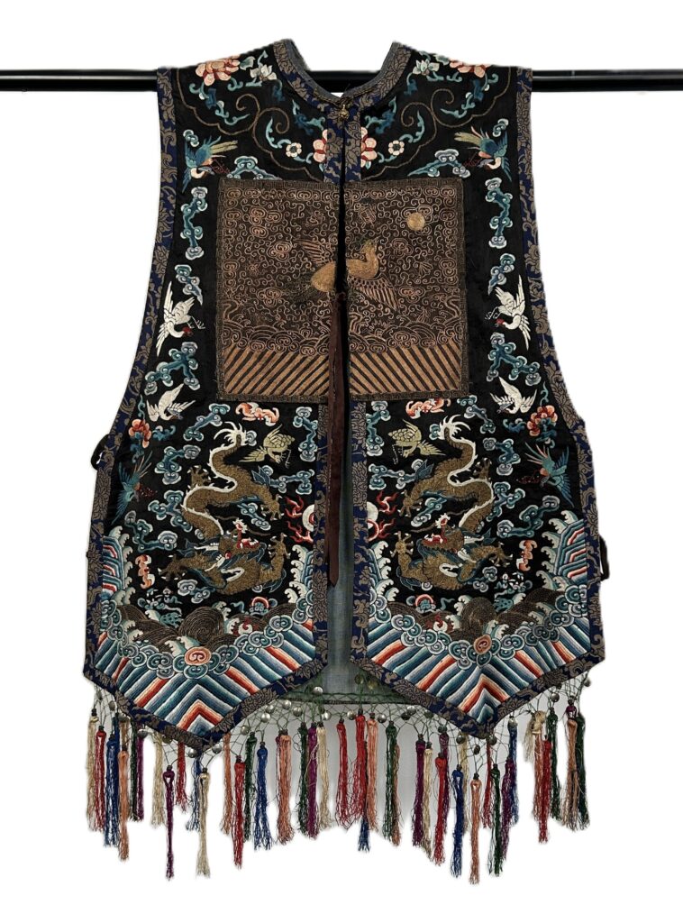 NTIQUE CHINESE QING DYNASTY 19TH CENTURY BLCK-GROUND DRAGON VEST XIAPEI