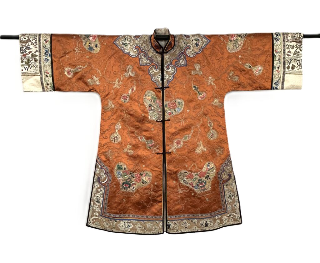 ANTIQUE CHINESE QING DYNASTY / EARLY REPUBLIC PERIOD ORANGE-GROUND EMBROIDERED SILK LADY'S ROBE